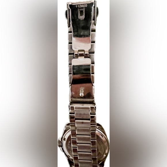 Michael Kors Women's MK5612 Blair Analog Display Analog Quartz Silver Watch - Picture 14 of 16